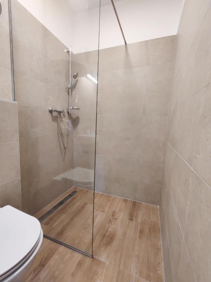 Brand New Apt W Balcony & Perfect Seaview At Center هفار المظهر الخارجي الصورة