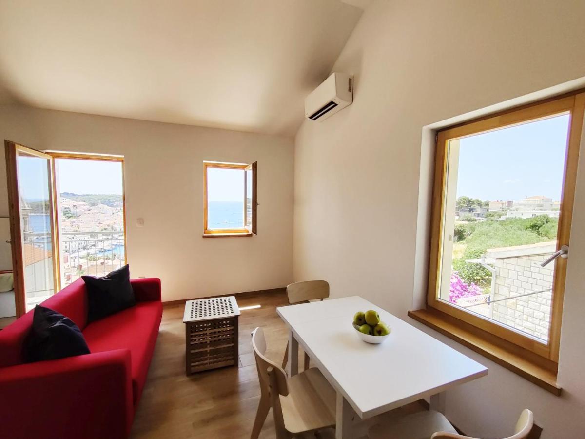 Brand New Apt W Balcony & Perfect Seaview At Center هفار المظهر الخارجي الصورة
